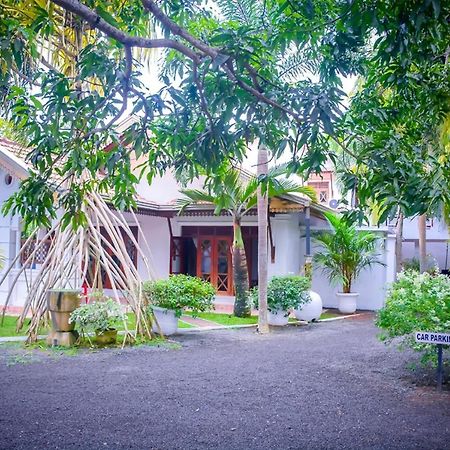 Tamarind Moon Hostel Dickwella Exterior photo