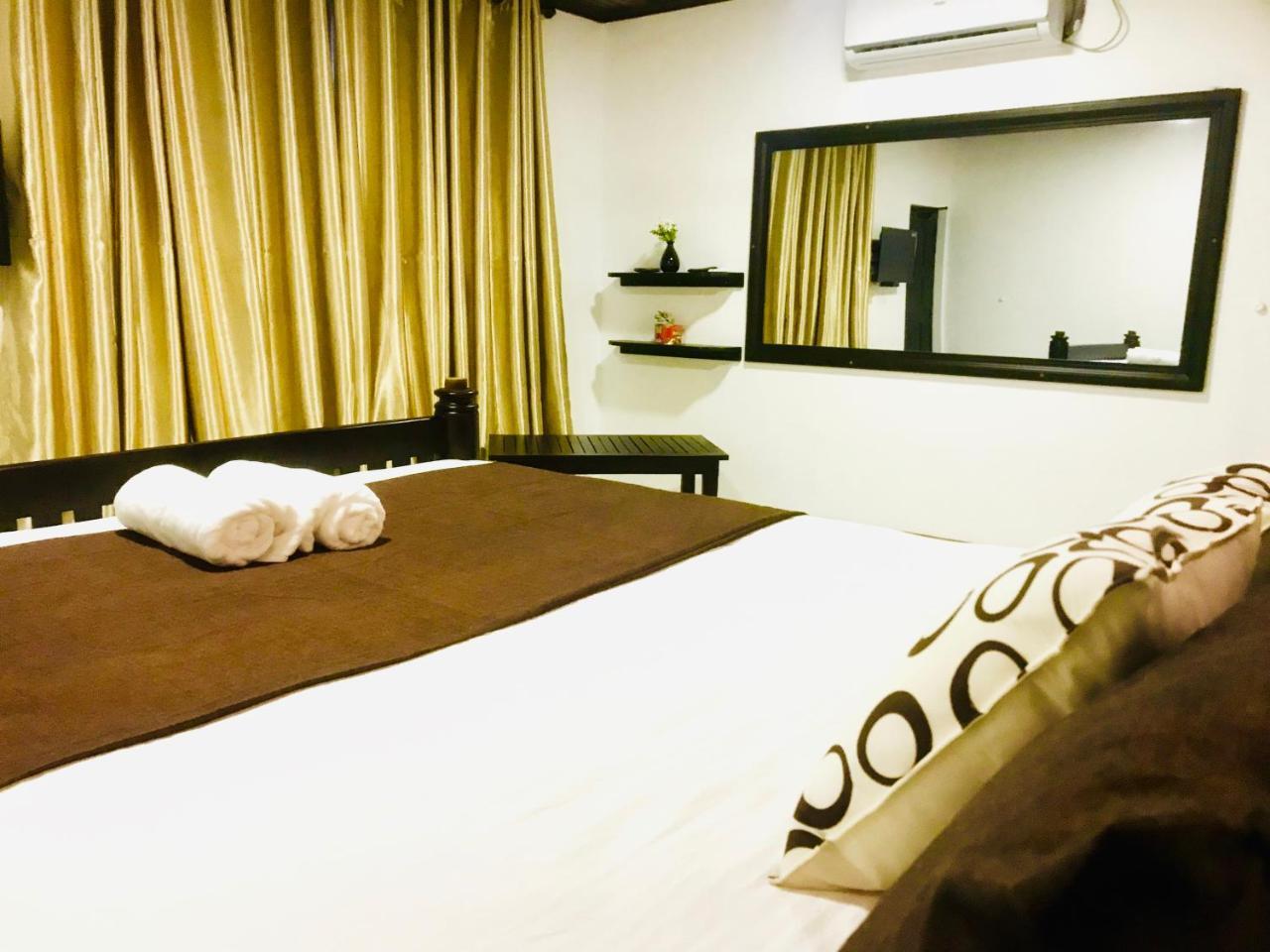 Tamarind Moon Hostel Dickwella Exterior photo
